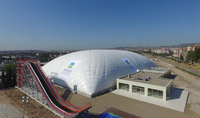 Grande structure gonflable autoportante en membrane PVDF, dôme sportif gonflable à vendre