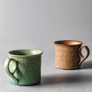 Mug à café en céramique Wabi Sabi, fait main, poterie rustique, finition mate, style minimaliste irrégulier, style zen japonais, vaisselle de table, tasse à thé - Product Image 4