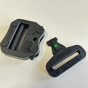 مشبك تكتيكي قابل للتعديل ومقاوم للماء وسريع التحرير وعازل للحرارة وقابل للفصل لحزام الأمان - Product Image 2