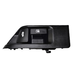 Tapa de Tanque de Combustible Toyota 64606-06020 de Plástico para Liberación de Maletero Camry - Product Image 2