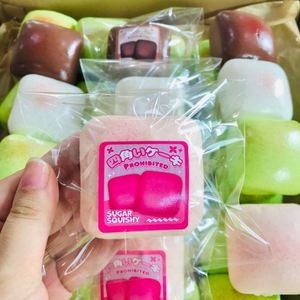Juguete de descompresión sensorial de rebote lento, con forma de pastel cuadrado pequeño, estilo Hawaiano, tipo Squishy de azúcar, para estrujar y aliviar el estrés, de gran popularidad transfronteriza. - Product Image 5