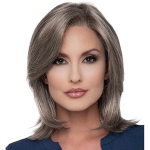 Peluca Corta para Mujer, Cabello Liso con Flequillo Largo, Color Gris-Marrón, Cabello Sintético, Gorra de Fibra Resistente al Calor, Venta Directa de Fábrica - Product Image 2