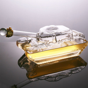 Botella de Vidrio Hecha a Mano de 1000 ml con Forma de Tanque para Brandy / Decantador de <span class=keywords><strong>Whisky</strong></span> - Product Image 3