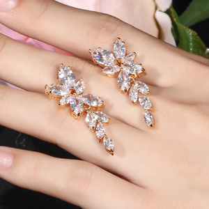 Élégant Rose Plaqué CZ Bijoux Blanc Zircon Cubique <span class=keywords><strong>Marquise</strong></span> Coupe Feuille Dangle Boucles D'oreilles Femmes Bijoux De Mariée pour Costume De Fiançailles - Product Image 2