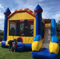 Commerciële buiten springkussen combinatie met glijbaan voor kinderen en volwassenen