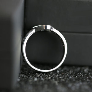 Anello da Donna a Forma di Cuore con Micro Zirconi Incastonati, Gioiello Minimalista per Uso Quotidiano, Regalo di Moda - Product Image 5