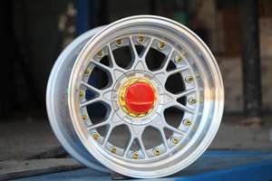 Jantes en alliage de voiture Xinlin Flow Forming Deep Dish 15X8J/9J ET10 4X100/114.3 pour Polo <span class=keywords><strong>Mazda</strong></span> <span class=keywords><strong>MX5</strong></span> City Civic Camry Voiture de tourisme - Product Image 2