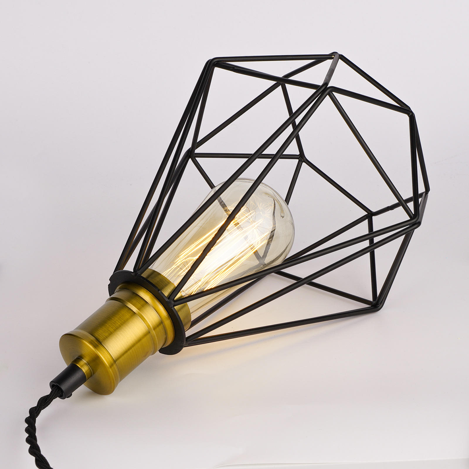 N'inclut pas la source lumineuse