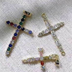 Colgante de Cruz de Lujo en Color Dorado, Completamente Adornado con Gemas, Joyería Brillante de Fe para Hombres y <span class=keywords><strong>Mujeres</strong></span>, Uso Diario, Regalo, Venta al por Mayor - Product Image 2