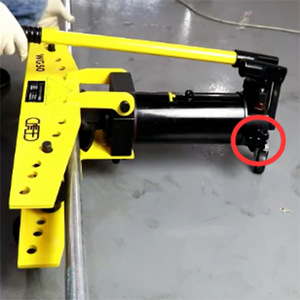 Tiger King Pipe Bender 2 3 4 Inch Round Galvanized Iron Steel Pipe Bending Machine Manual Operation - Product Image 2