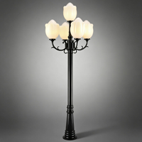 Lampadaire de jardin extérieur étanche en aluminium, design lotus, 5 têtes, hauteur personnalisable 2-4,5 m, pour projets d'éclairage paysager de villas et cours.