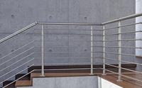 Kit de balustrade moderne en tube d'acier inoxydable massif de 36 po pour terrasse, avec barre transversale, poteaux de garde-corps et balustre de tuyau à fixation latérale au sol