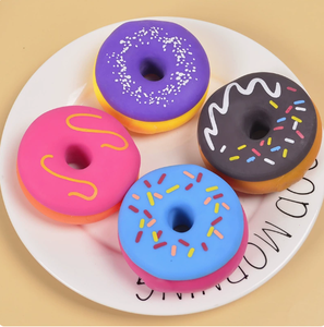 Juguete Antiestrés Popular de Gliway: Donut, Perfecto para Adultos para Aliviar el Estrés Laboral - Product Image 1