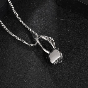 Collar con Colgante de Conejo de Pascua de Acero Inoxidable Estilo Gótico al por Mayor, con Ojos Rojos de Piedra Preciosa, Joyería de Conejo Plateada para Regalos - Product Image 3