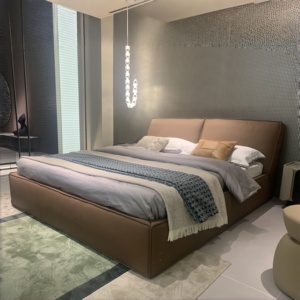 Modern Brown Leather Upholstered <b>Bed</b> <b>Frame</b> with Curved Wrap Around Headboard and Upholstered Base Platform <b>Bed</b> for Bedroom - Product Image 3