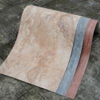 Panneaux muraux en travertin romain imprimés en 3D pour 600 x 1200 mm, placage de pierre mince souple et flexible pour l'intérieur et l'extérieur, enveloppement de colonnes