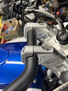 Adaptadores Elevadores de Manillar para Motocicleta, Abrazaderas Elevadoras de Manillar de Aluminio CNC para R1200GS LC ADV 14-18 (Plateado) - Product Image 2