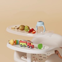 Chaise haute pour bébé multifonctionnelle portable en gros, chaise haute pour bébé en plastique avec plateau et roulettes