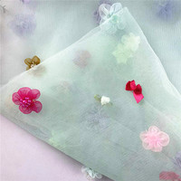 Tulle bleu clair, dentelle brodée, fleurs, paillettes, 3 mm, 100% polyester, tissu extensible léger, certifié EN, 110 GSM, tricotage en trame