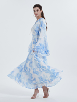 Sharut 2025 Nouvelle Abaya Musulmane pour Femmes en Chiffon de Dubaï, Émirats Arabes Unis, Couleur Bleue, Motif Floral, Double Couche, Manches Évasées, Style Modeste et Fluide