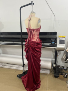 <span class=keywords><strong>Abito</strong></span> lungo elegante di lusso Alise Primavera Estate 2026 con scollo all'americana e struttura a spina di pesce, modello a trapezio, per donna, ideale per banchetti e serate di gala - Product Image 3