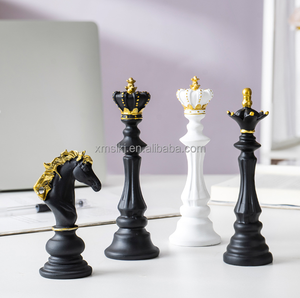 Ornements d'échecs créatifs en résine pour rois, chevaux, reines, pour décorations de table à la maison - Product Image 2