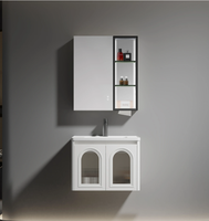 Set Meja Rias Kamar Mandi Minimalis Modern yang Dipasang di Dinding dengan Kabinet Cermin LED Pintar, Lemari Penyimpanan Putih, dan Wastafel Keramik