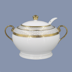 Servizio di Piatti di Lusso in Porcellana Fine con Bordo Dorato, Stile Reale Mediorientale, Set da 47 Pezzi, Servizio da Tavola da 72 Pezzi - Product Image 6