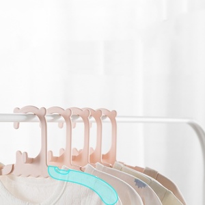 <span class=keywords><strong>Cintres</strong></span> en plastique pour enfants avec pince, extensibles, sans trace, antidérapants, pour vêtements de bébé, <span class=keywords><strong>lot</strong></span> de 10 - Product Image 4