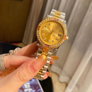 นาฬิกาข้อมือผู้หญิงระดับไฮเอนด์ สายสแตนเลสสีทอง ระบบควอตซ์ ดีไซน์หรูหรา พร้อมกล่องใส่เครื่องประดับ แถมฟรี  ขายตรงจากโรงงาน - Product Image 1