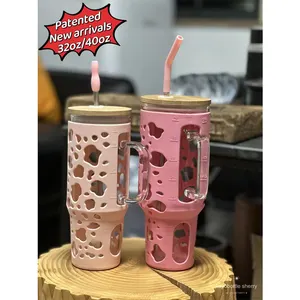 Hot sale 32oz 40oz Glass pitchers with Bamboo Lid and Straw Reusable Cup Quencher tumbler with leopard Silicone Sleeve