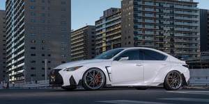 Runde lancio del nuovo prodotto per <span class=keywords><strong>Lexus</strong></span> IS 2022 2023 250 300 aggiornamento minigonne laterali per sopracciglia con ruota anteriore in resina stile artigianale - Product Image 3
