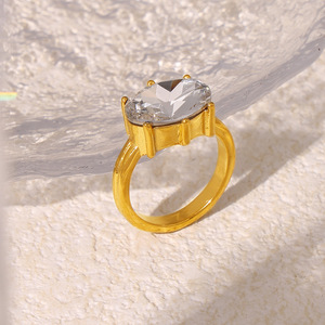 <strong>Summer</strong> Fashion Jewelry 316L Stainless Steel 18K Gold Plated <strong>Solitaire</strong> Oval Shape Cubic Zircon Diamond Wedding Rings for Women - Product Image 3
