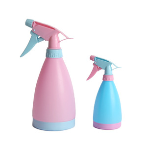 Pulverizador manual de 2L y 500ML, botella de riego rosa y azul para uso doméstico y de jardín - Product Image 1