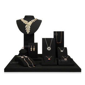 Buste de luxe personnalisé pour bijouterie vitrine collier présentoir à bagues ensemble de porte-bijoux de luxe - Product Image 6