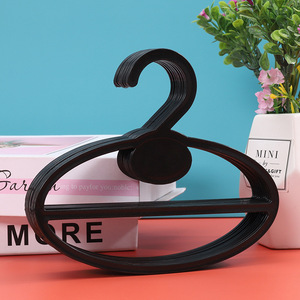 Factory Direct Supermarket Commonly Used Round Towel Hanger <b>Plastic</b> Scarf Hangers Black <b>Plastic</b> Scarf Cloth Coat Hanger - Product Image 6