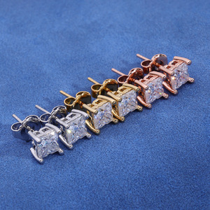 Boucles d'oreilles Moissanite Iced Out en argent sterling 925, sertissage griffe, qualité VVS, monture couronne à griffes, bijoux d'oreille, pierres sécurisées, style Hip Hop Bling - Product Image 1