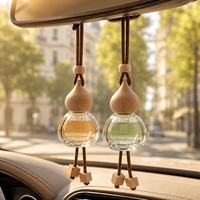 Vente en gros de flacons de parfum pour voiture vides de 8 ml, diffuseur de parfum en verre suspendu rechargeable avec bouchon en bois