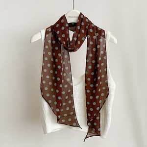Écharpe classique noire à pois pour femme, légère en mousseline, châle vintage à pois en polyester, longue écharpe de cou 180x26cm OEM/ODM - Product Image 3