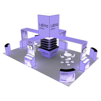 Stand d'exposition modulaire 20x30 avec éclairage rétroéclairé, compteur de pas, étagères modulaires et affichage en tissu tendu SEG