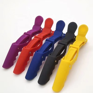 Venta al por mayor de pinzas de pelo de cocodrilo esmerilado multicolor para peluquería - Product Image 1