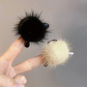 Hot Selling Temperament Cute Style Small Pom-pom Hairpin <b>Sweet</b> Niche Design Women's Hairpins Fashionable Jewelry Wholesale - Product Image 1