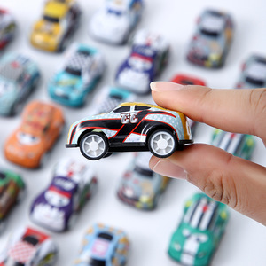 Voiture jouet mignonne à rétrofriction en alliage, échelle 1:64, véhicule à friction en métal pour enfants de 2 à 4 ans, design berline unisexe - Product Image 2