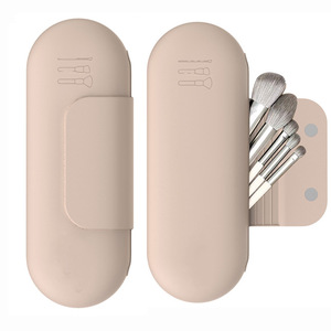 Sac de rangement multifonctionnel en silicone anti-poussière à forte absorption magnétique grande capacité, nouveau sac de beauté transfrontalier - Product Image 1
