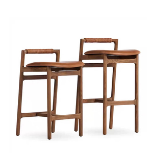 Tabouret <span class=keywords><strong>de</strong></span> <span class=keywords><strong>bar</strong></span> en bois massif nordique, <span class=keywords><strong>chaise</strong></span> <span class=keywords><strong>de</strong></span> comptoir minimaliste moderne vintage <span class=keywords><strong>de</strong></span> style mid-century avec dossier en cuir pour îlot <span class=keywords><strong>de</strong></span> cuisine - Product Image 4