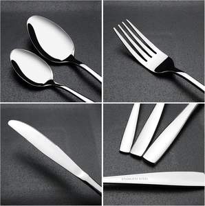 Ensemble de couverts modernes en acier inoxydable 410 pour restaurant, comprenant cuillères, fourchettes et couteaux argentés, finition poli miroir, à prix abordable pour les fêtes - Product Image 3
