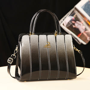 Newest Wholesale Women Bags Designer Fashion Shoulder Bags Hot Selling Trends Bags Luxury Women's <b>Handbags</b> for Ladies Tote Bags - Product Image 4