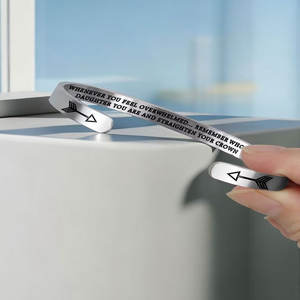 Bracelet et jonc tendance en acier inoxydable 316L étanche et anti-ternissement, bracelets inspirants pour femmes et hommes - Product Image 2