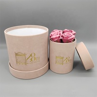 Boîtes cadeaux rondes en carton avec lamination mate, roses éternelles de couleur rose pour la Saint-Valentin, très vendues