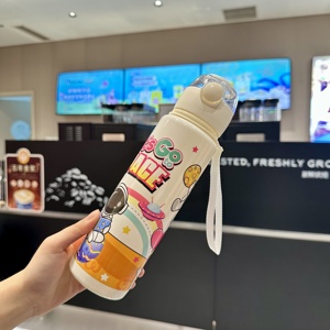 700ml bottiglia di acqua di plastica tazze con cannucce Eco Friendly frutta infusore acqua corda <span class=keywords><strong>per</strong></span> il trasporto <span class=keywords><strong>per</strong></span> il campeggio <span class=keywords><strong>per</strong></span> bambini bambini - Product Image 2